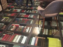 -钟书阁(松江泰晤士小镇店)