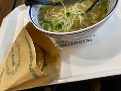 -陇兴楼兰州拉面(西安咸阳国际机场店)