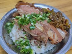 -梁阿婆廿年老牌扣肉糯米饭