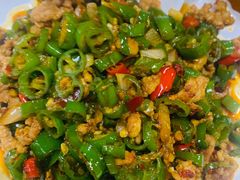 尖椒炒肉沫-温州一家人美食(西木头市店)