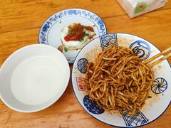 素椒杂酱面-杨伯英传统杂酱面