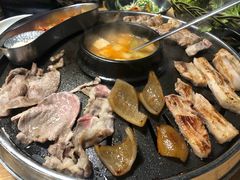 -江南猪肉商会无限续吃(弘大店)