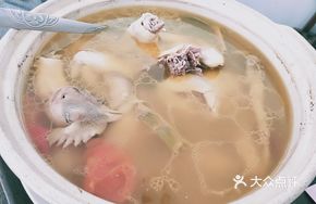 Ri Yue Quan Free-Range Chicken