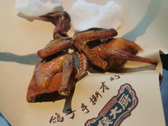 -鸽子侯·家宴·平价海鲜(市图书馆店)