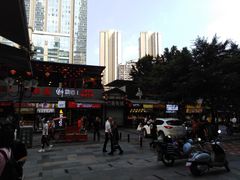 -八一好吃街·高品美食广场