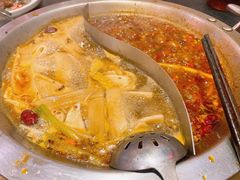 -沸炉重庆老火锅(军事博物馆店)