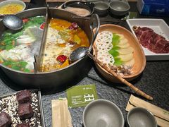 -三出山火锅(南京万象天地店)