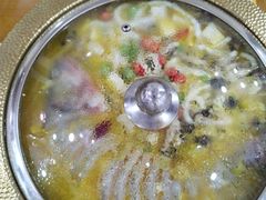 -鹤乡东北菜(崮山路店)