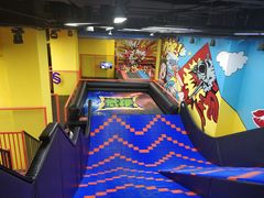 -爱蹦iBOON蹦床运动馆(江汉店)