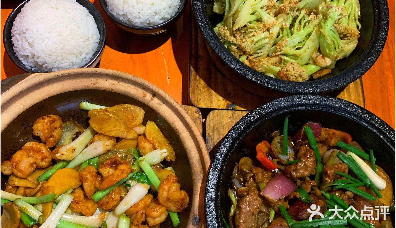 撚手特色粤菜强劲火候啫啫煲丨专门店喳喳煲