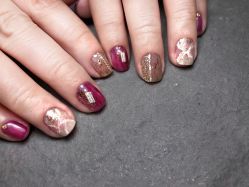 -一笔绣狂草美甲坊