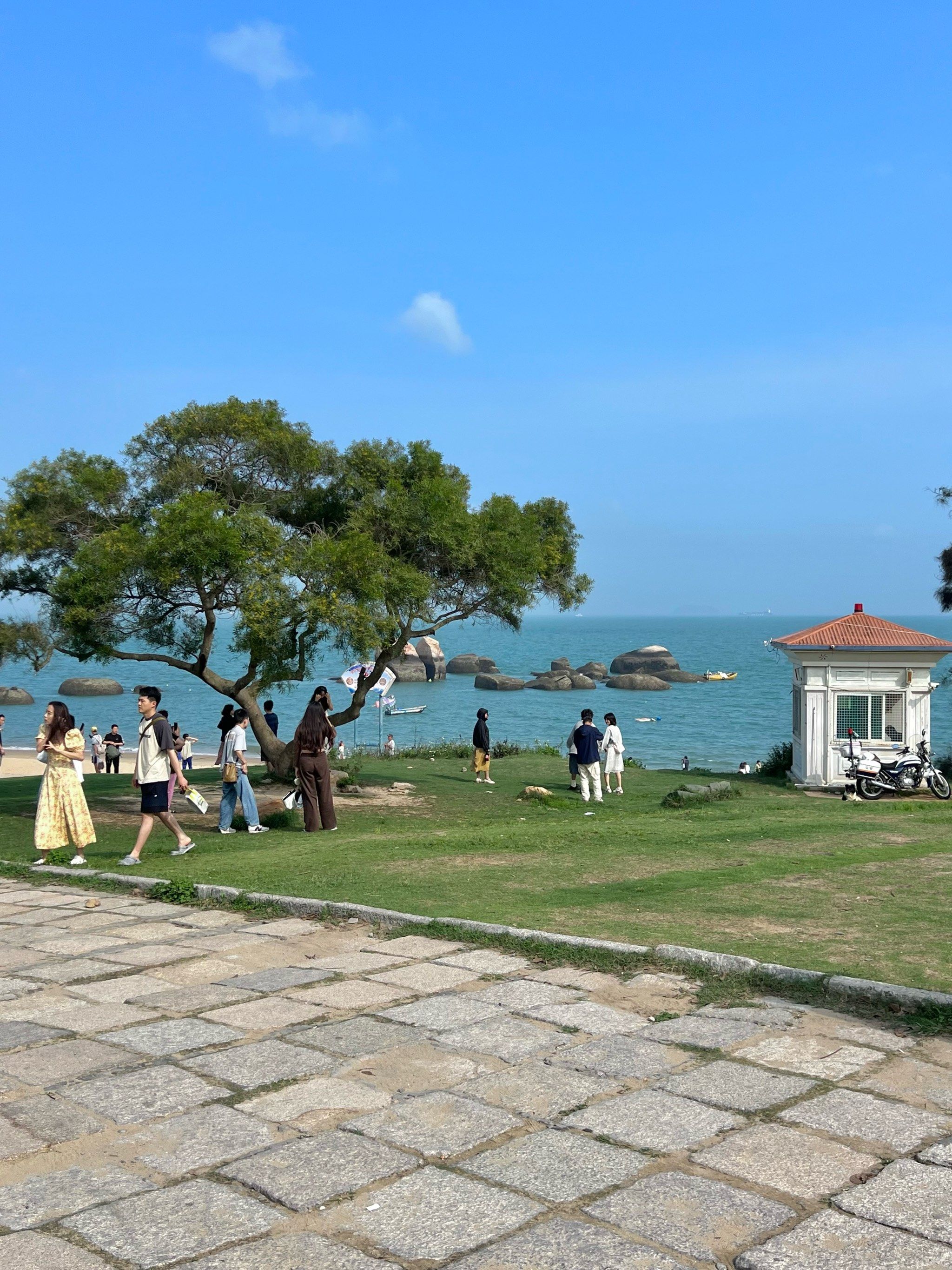 沙滩👉珍珠湾步道👉音乐广场👉山海步道盼归塔段(看日落)
