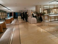 -北京七彩云南翡翠珠宝旗舰店(月坛店)