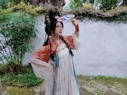 -一揽芳华汉服旗袍体验馆(拙政园店)