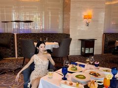 -AZUR聚(香格里拉饭店)