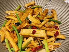 干锅腊味嫩笋芽-龙吟九品(青龙山庄店)