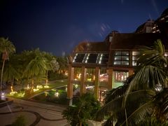 -三亚湾海居铂尔曼度假酒店