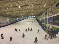 -乔波室内滑雪场