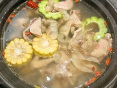 -野迹·石橄榄鸡·烧烤(新洲店)