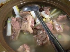 馄饨老鸭煲-老品芳