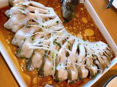 清蒸武昌鱼-莲餐厅·湖北菜·藕汤是头牌(愚园路店)