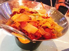 -刘姐啤酒鱼民族演艺餐厅(西街总店)