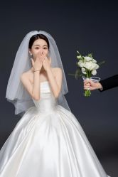 -樱花婚纱摄影