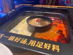 -老牌坊云南鱼豆花火锅(哈西万达店)