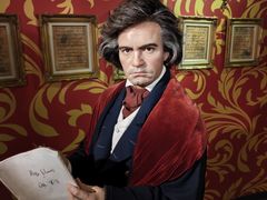 -曼谷杜莎夫人蜡像馆