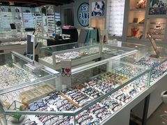 -三叶眼镜城(八佰伴店)