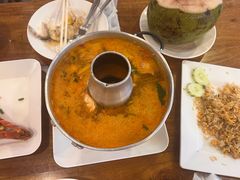-两兄弟Song Pee Nong(2号店)