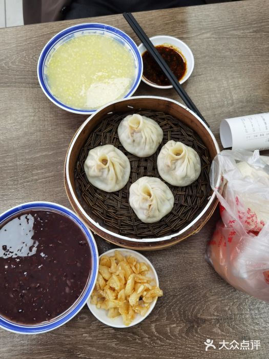 刘长兴(逸仙桥店)薄皮小笼包图片