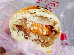 豆沙蛋黄酥-周记传统糕点PASTRY(蜀汉路店)