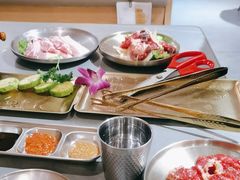 -围炉肉舍丹东海鲜烤肉·烤活鳗(步行街店)