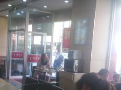 大堂-李先生牛肉面大王(营口大润发店)