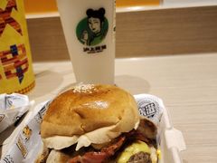 -HUZI虎滋精酿餐吧(京西大悦城店)
