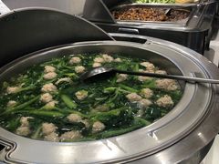 小白菜汆丸子-梦航彩虹之约自助餐厅(华府天地店)