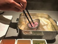 -左庭右院鲜牛肉火锅黑金店(陆家嘴中心店)
