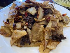 干烧土豆牛肉-老街坊餐吧