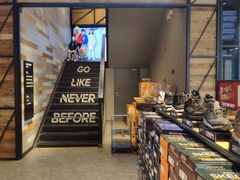 -SKECHERS 斯凯奇(上海国际时尚中心店)