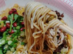 -遇见小面(站西路店)