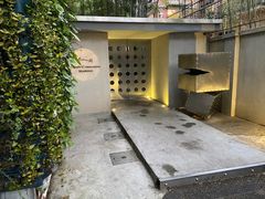 -穹六人间 people 6(岳阳路店)