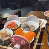秘制油碟超级香，性价比不错，环境很好，有有年代感