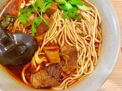 香辣牛肉笋烧面-李先生牛肉面大王(东营凯莱店)