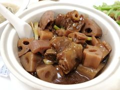 莲藕猪手煲-惠爱餐厅