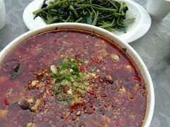 -兔行天下-鸿鹤鲜锅兔(中海国际店)