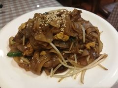 干炒牛肉河粉-阿政粤小馆(中央大街店)