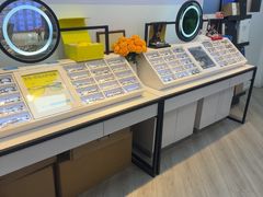 -天空之镜眼镜店蔡司依视路配镜授权零售店(望京颐堤港店)