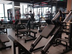 -FUSION FITNESS 热炼健身(万象天地店)