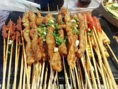 -老街烧烤大排档·地道湖北菜·龙虾馆(汉口火车站店)
